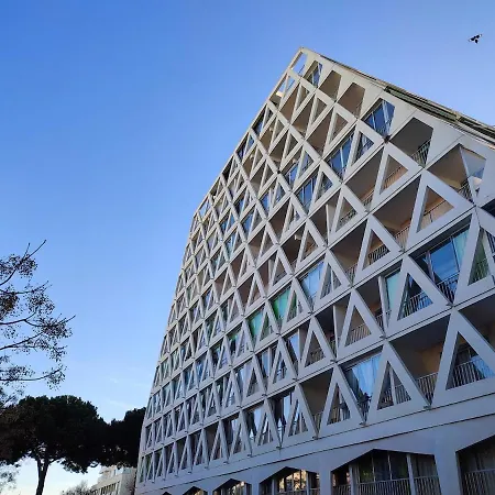 Centre-ville & A Portee De Main ! アパート